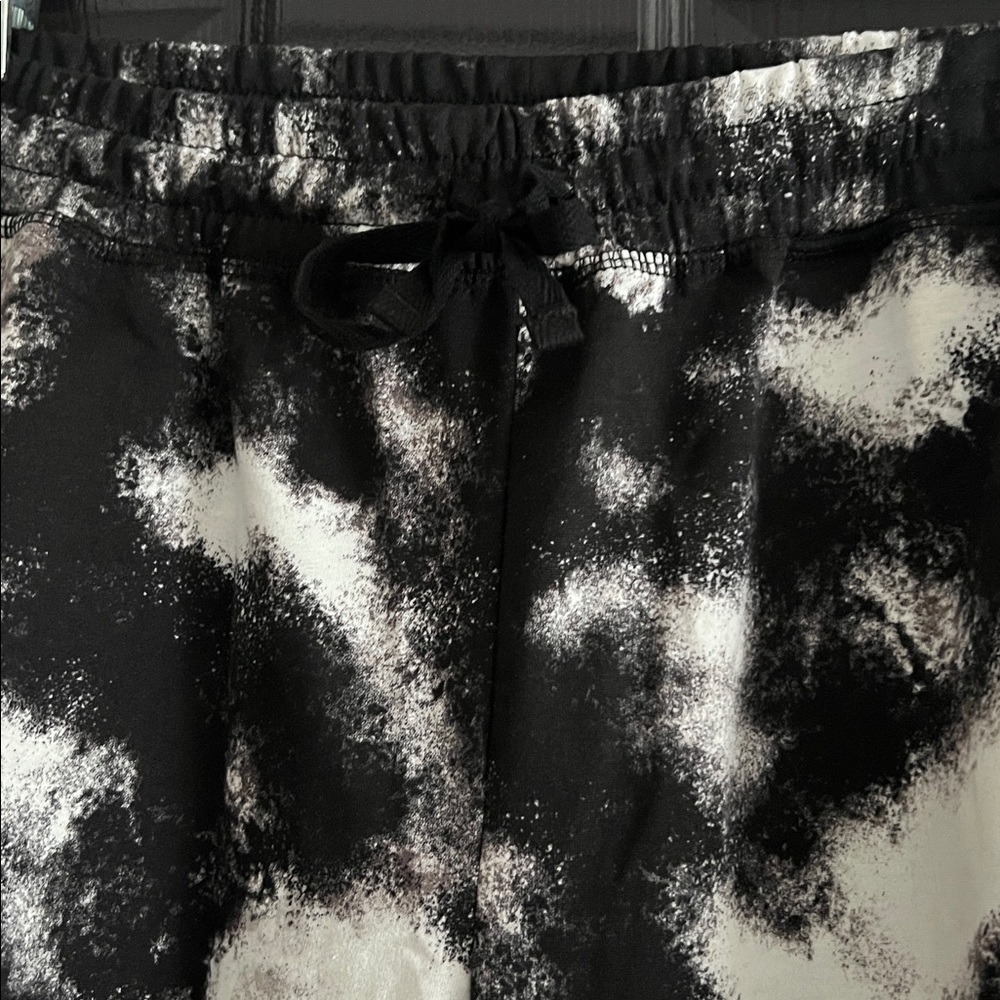LuLaRoe Jax Joggers - Large - Picture 3 of 12